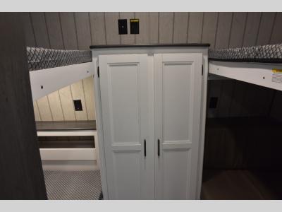 2023 Keystone Hideout 38BHDS Bunkroom