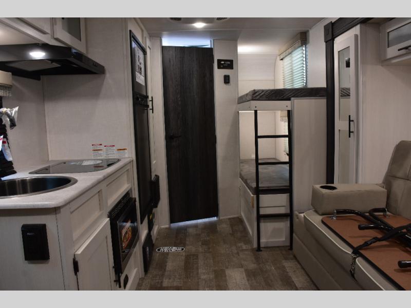 2022 R Pod 193 Interior