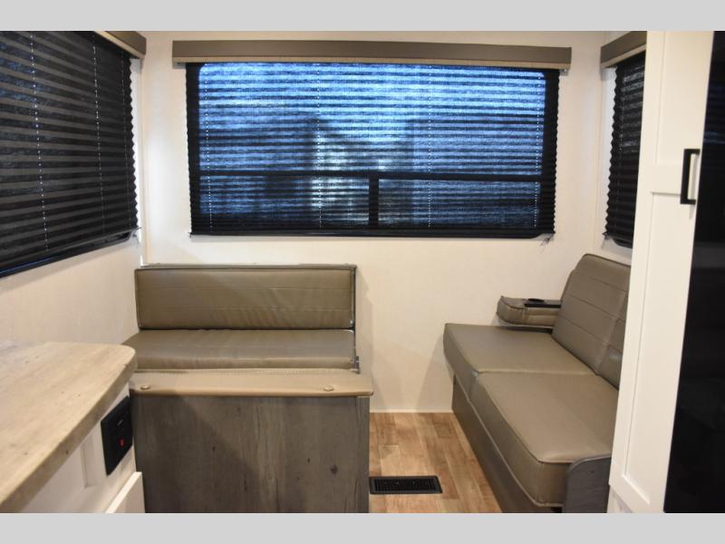 2023 Hideout 20RDN Interior