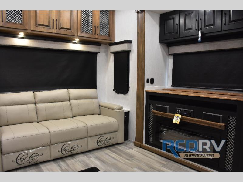 2022 Bighorn 3776RL Interior
