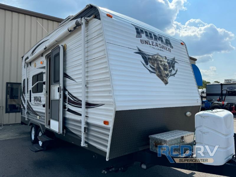 Used 2013 Palomino Puma Unleashed 21-TFU Toy Hauler Travel Trailer