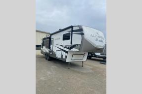 Used 2022 Alliance RV Avenue 32RLS Photo