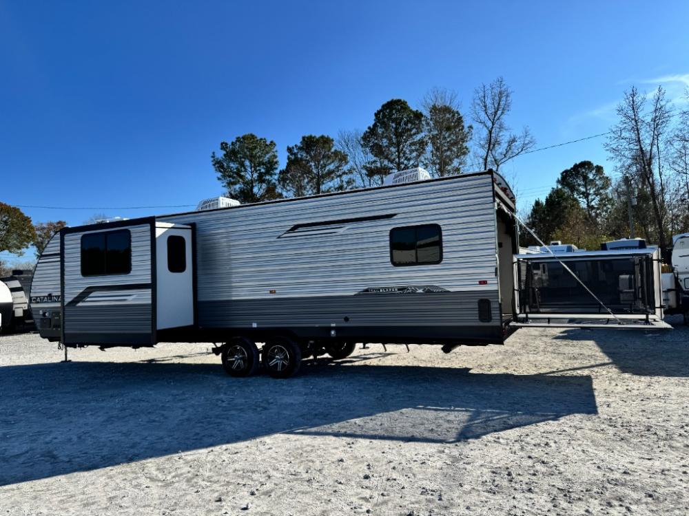 Rear patio ramp system set up on 2026 Catalina Trail Blazer 29THS showing 11ft garage access