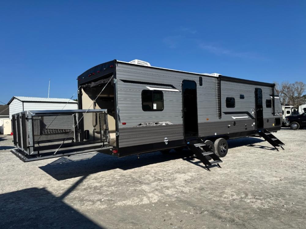 Rear patio ramp system set up on 2026 Catalina Trail Blazer 29THS showing 11ft garage access