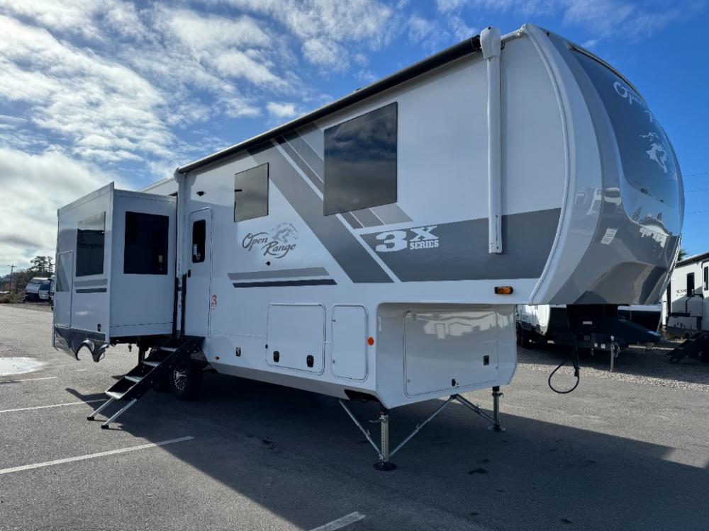 New 2025 Highland Ridge RV Open Range 3X fifth wheel 287RLS