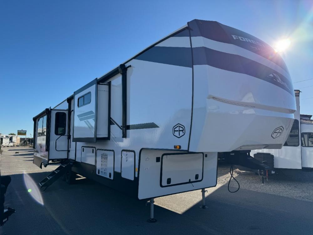 Brand New 2025 Forest River Sierra fifth wheel 3800RK