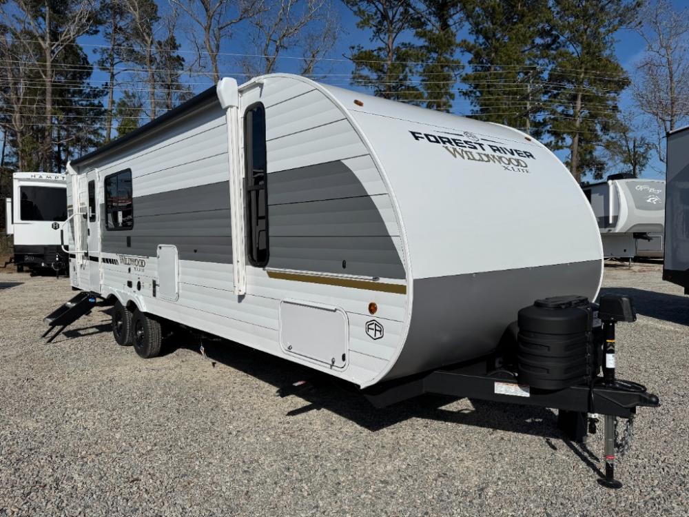 2025 Forest River Wildwood X-Lite travel trailer 25ICE