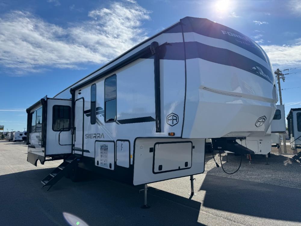 2025 Forest River Sierra fifth wheel 3370RLS