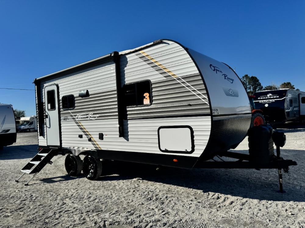 2025 Highland Ridge Open Range Conventional travel trailer 20FBS