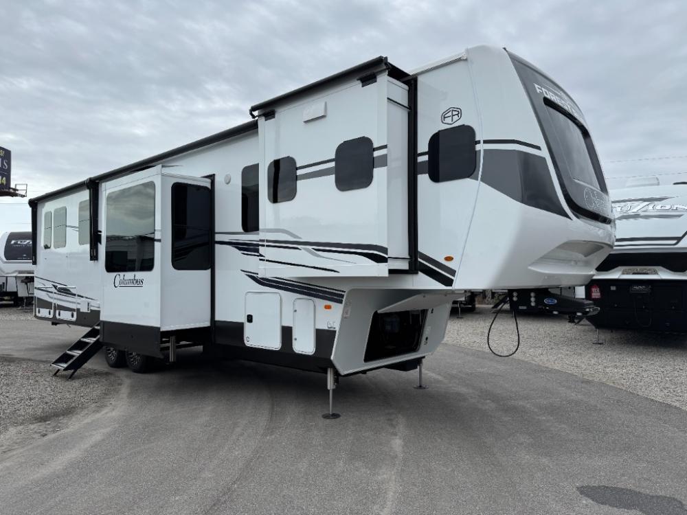 2025 Palomino Columbus fifth wheel 388FKH