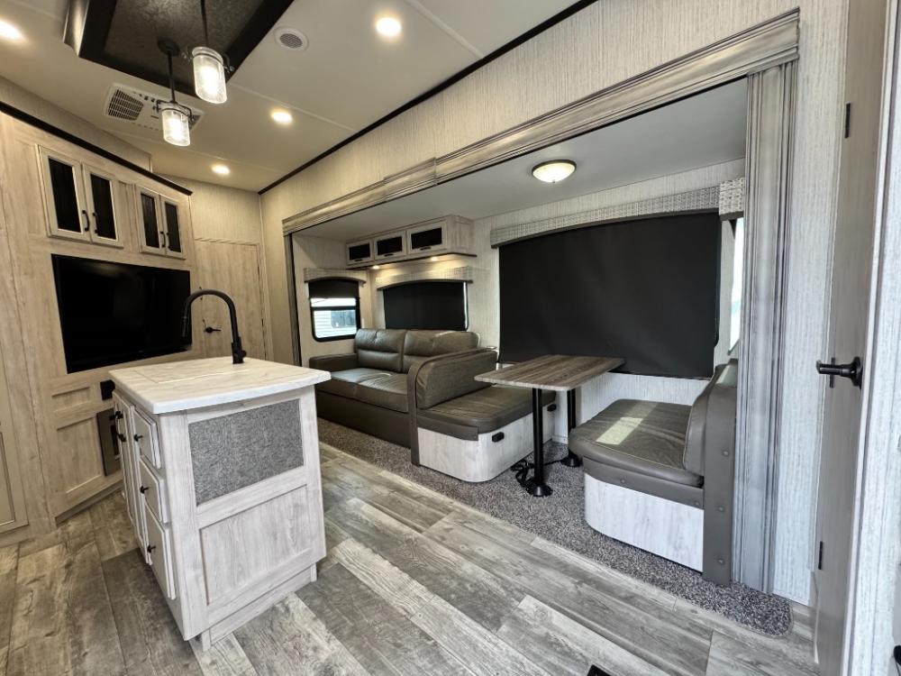 2022 Forest River Sandpiper 3440BH fifth wheel