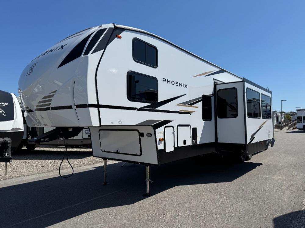 2025 Shasta RVS Phoenix fifth wheel 370BAF