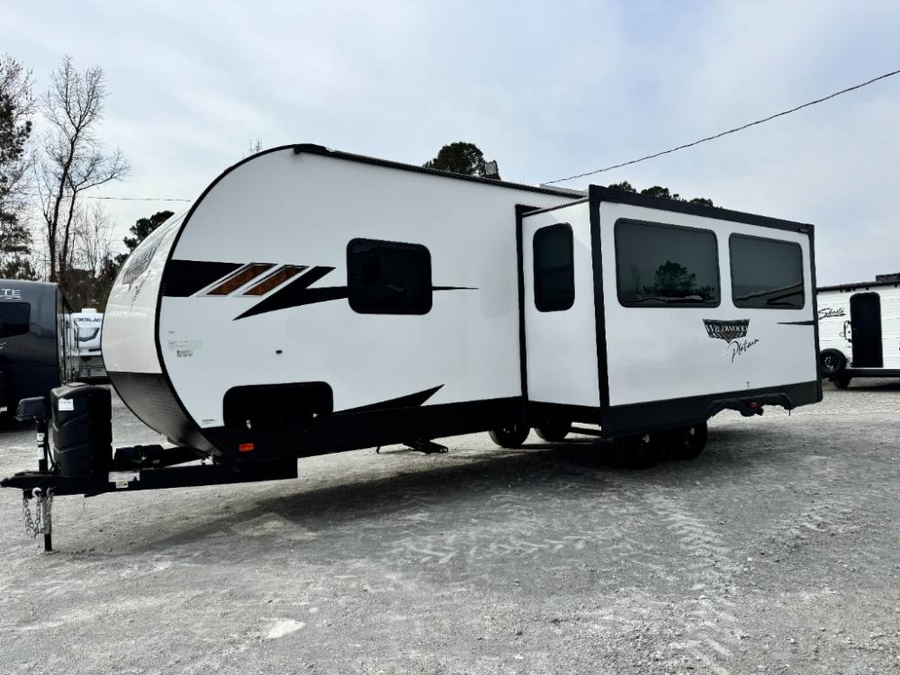 2023 Forest River Wildwood Platinum Edition travel trailer 26RBSX