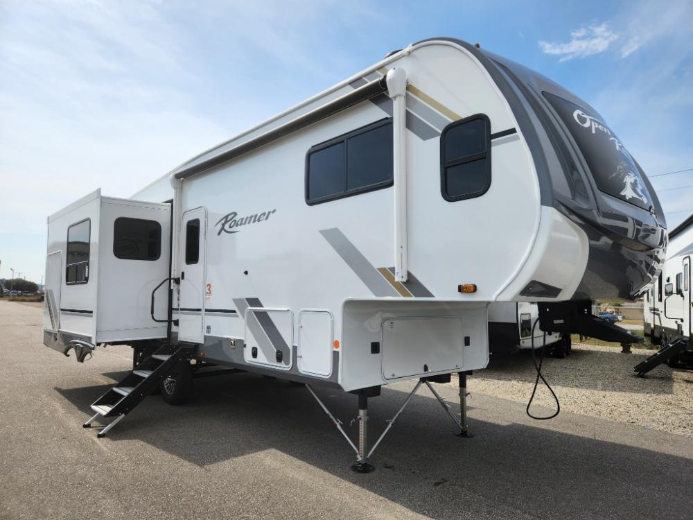 2025 Highland Ridge RV Roamer fifth wheel 264RLS