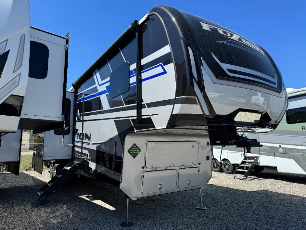 2024 Keystone RV Fuzion toy hauler 419
