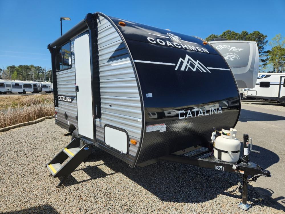 2025 Catalina Summit Series 7 travel trailer 134BHX