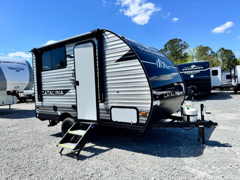 2025 Catalina Summit Series 7 travel trailer 134BHX