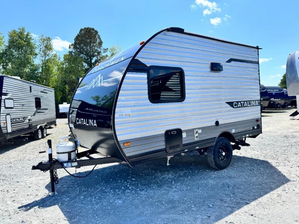 2025 Catalina Summit Series 7 travel trailer 134BHX
