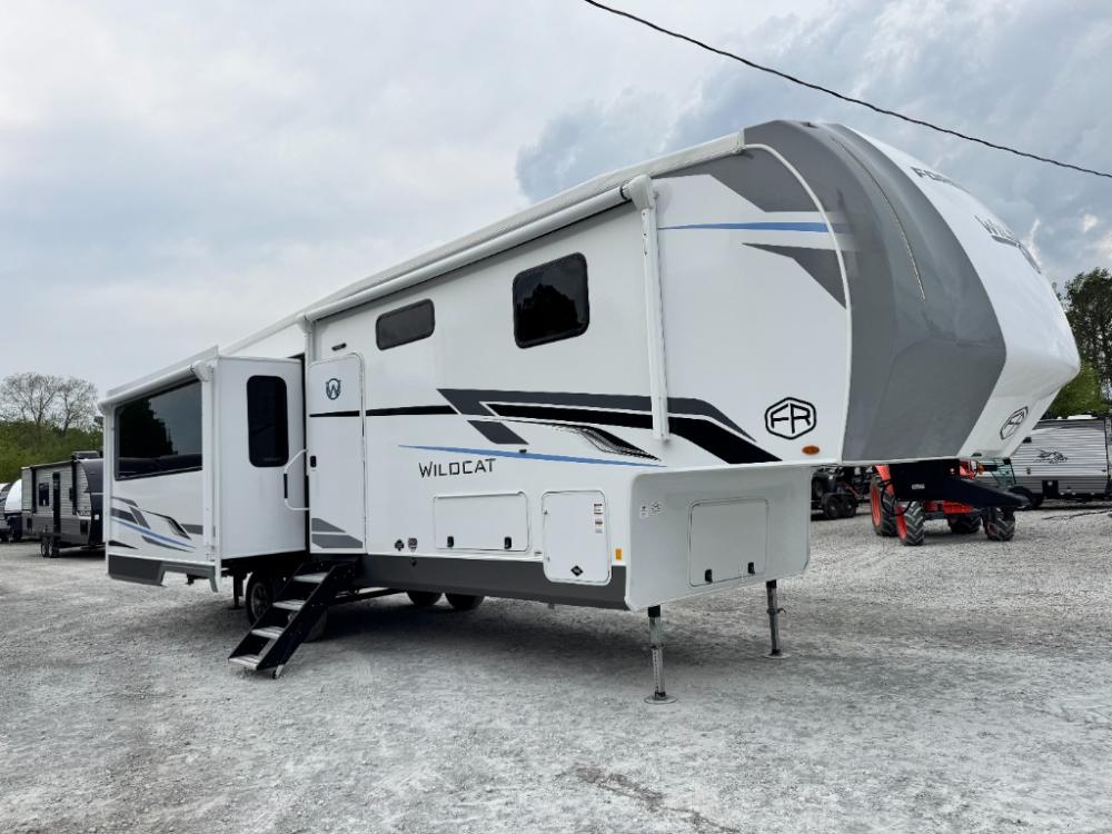2025 Forest River RV Wildcat fifth wheel 33CHEF