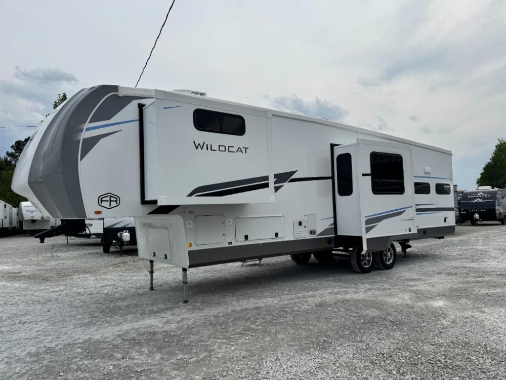 2025 Forest River RV Wildcat fifth wheel 33CHEF
