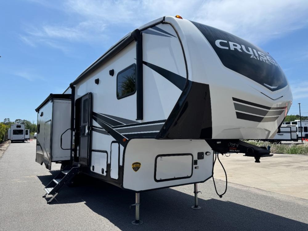 2022 CrossRoads RV Cruiser Aire fifth wheel CR28RD