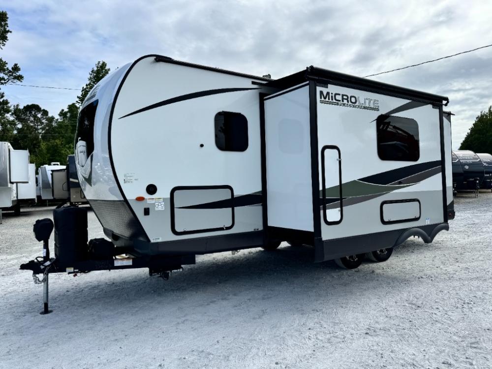 2023 Forest River Flagstaff Micro Lite travel trailer 25BRDS