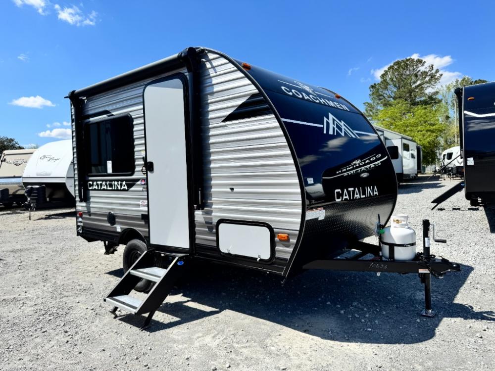 New 2025 Coachmen RV Catalina Summit Series 7 134RDX