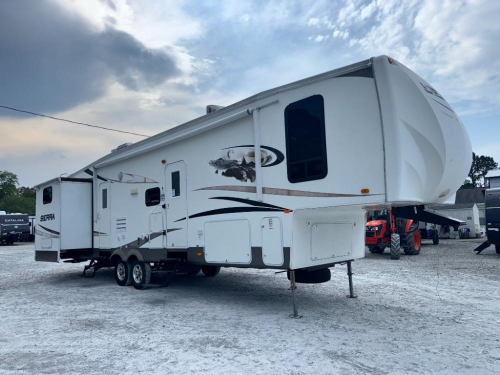 2011 Forest River Sierra Fifth Wheel 355QBQ