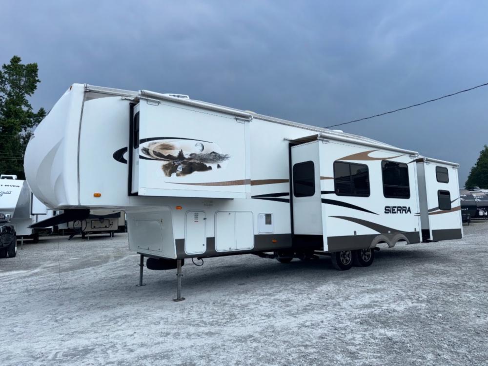 2011 Forest River Sierra Fifth Wheel 355QBQ