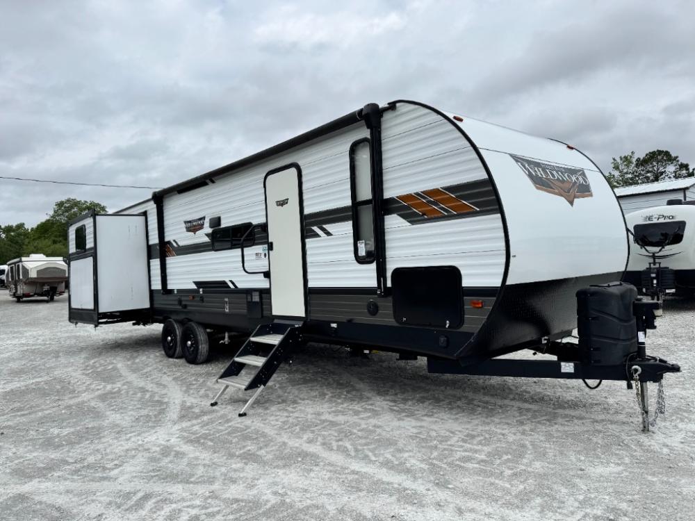 2021 Forest River Wildwood travel trailer 31KQBTS