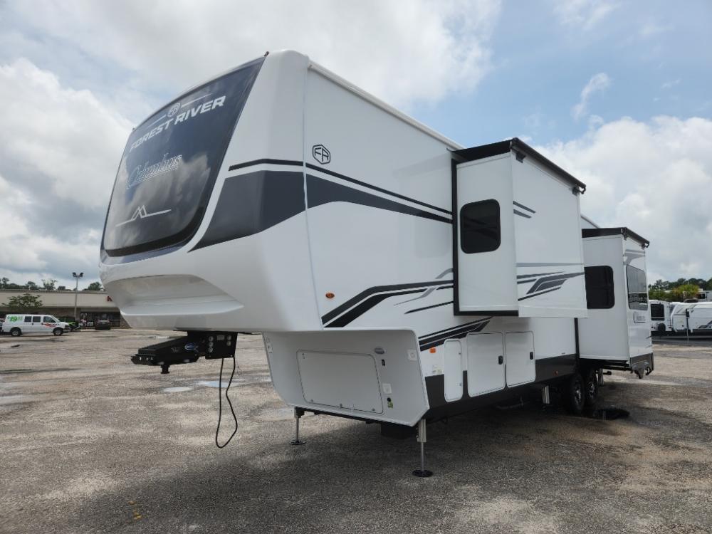 2025 Palomino Columbus fifth wheel 384RKH