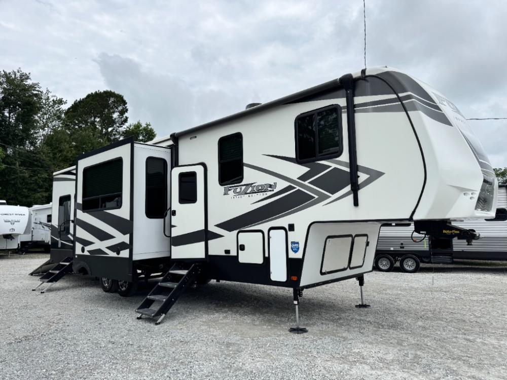 2021 Keystone Impact toy hauler 343