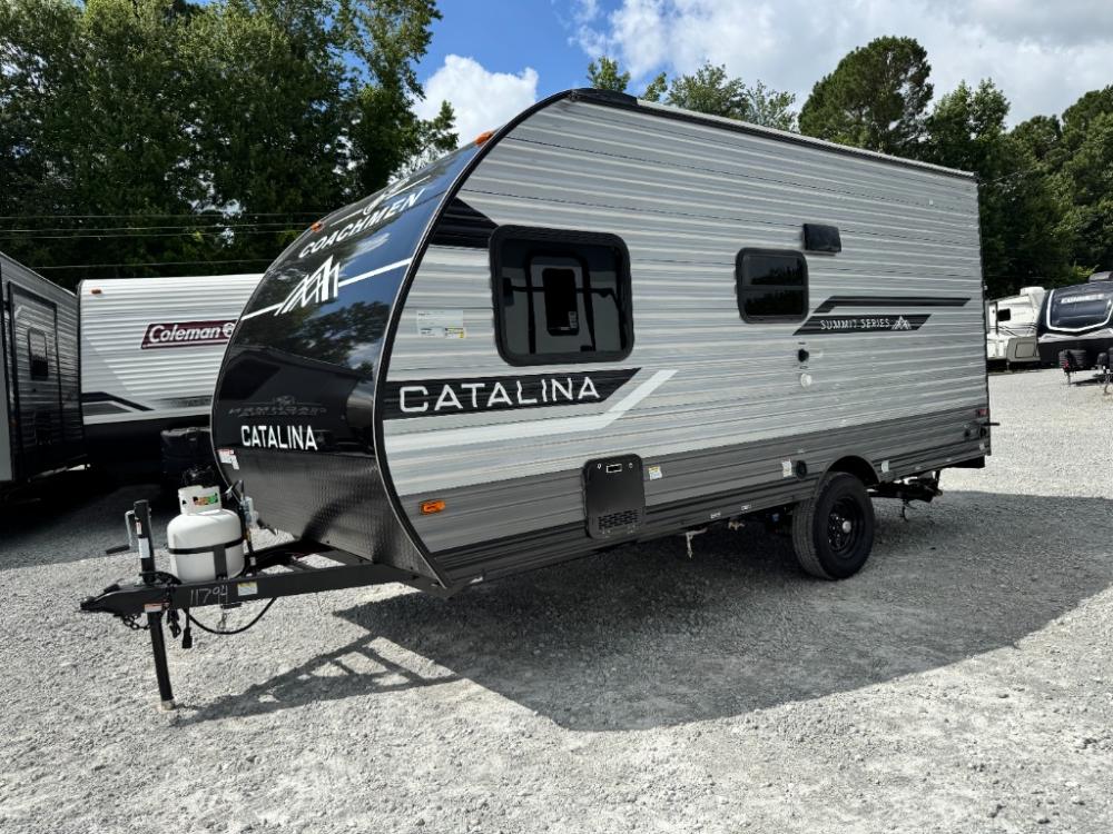 2025 Catalina Summit Series 7 travel trailer 154RBX