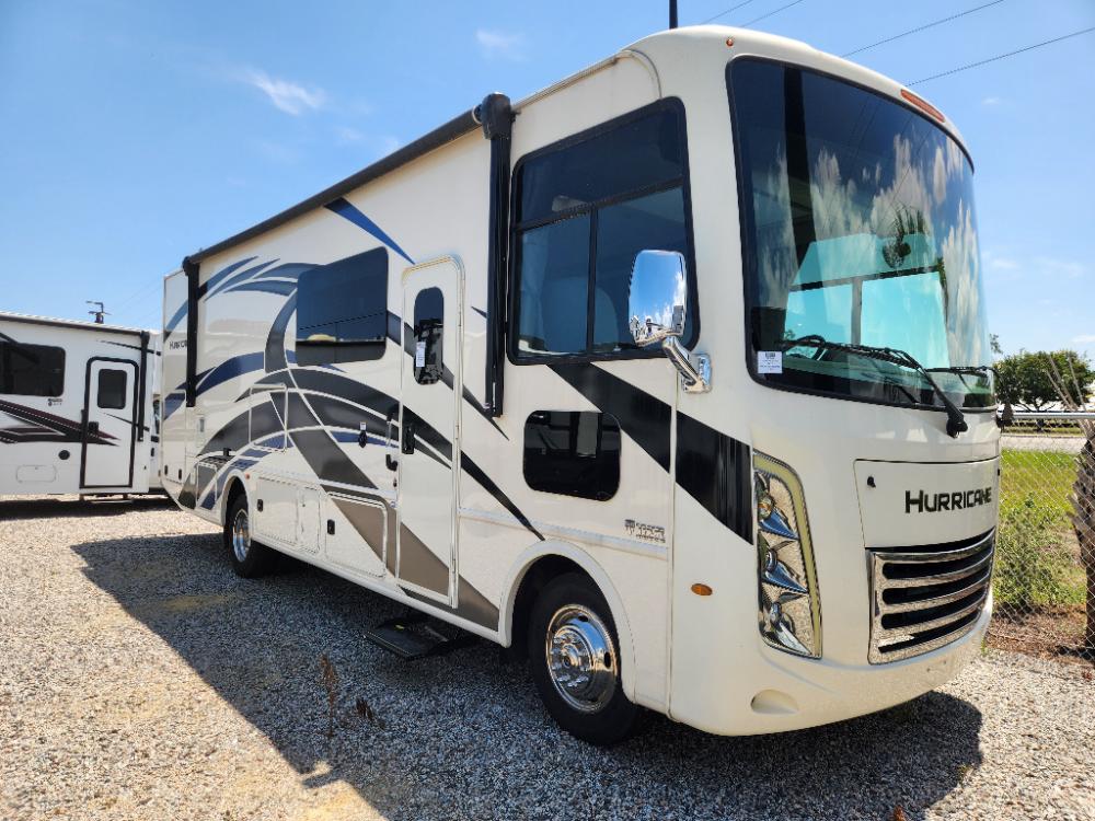 2022 Thor Motor Coach Hurricane Class A gas motorhome 29M