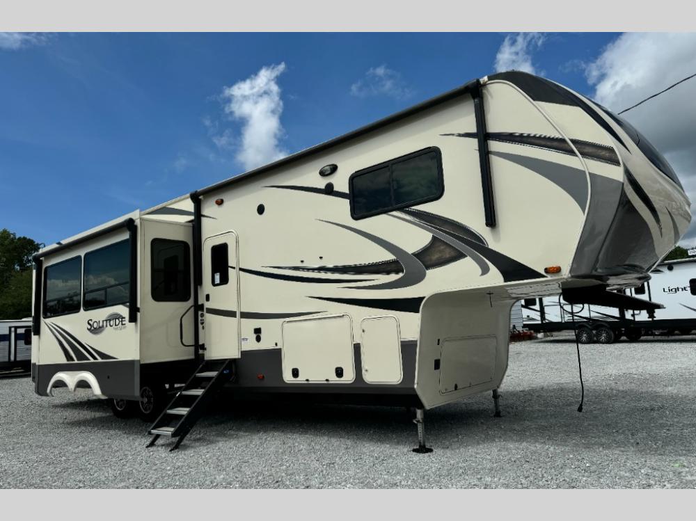 2020 Grand Design Solitude fifth wheel 3950BH