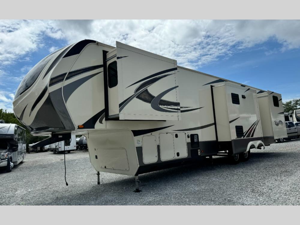 2020 Grand Design Solitude fifth wheel 3950BH