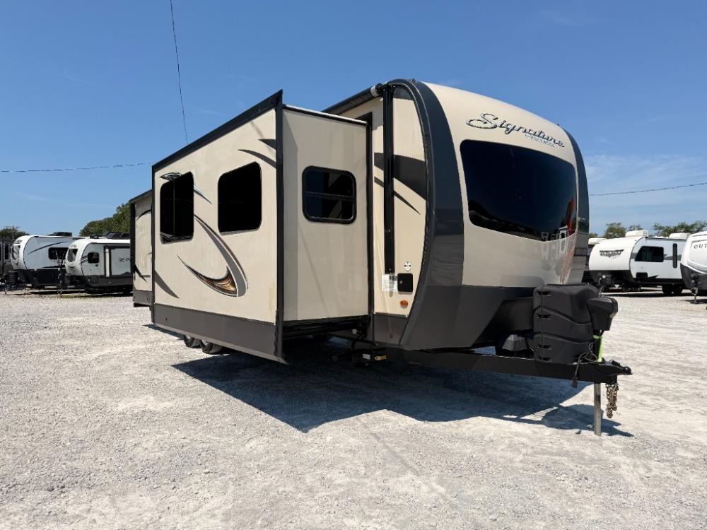 2020 Rockwood Signature Ultra Lite 8324BS Travel Trailer