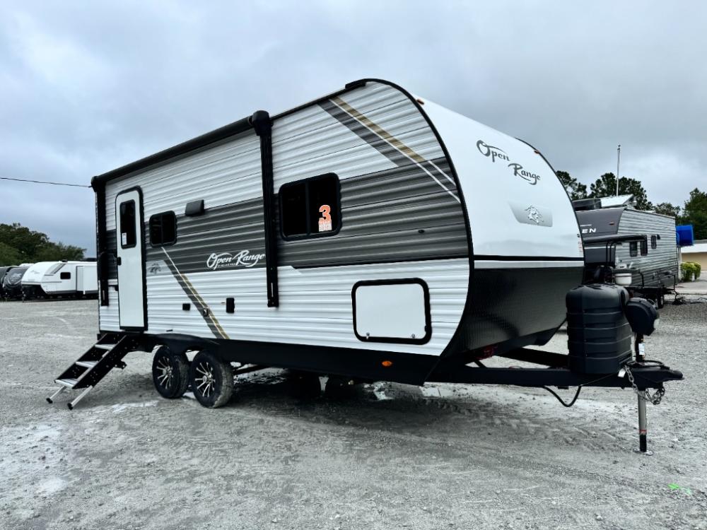2025 Highland Ridge Open Range Conventional travel trailer 20FBS