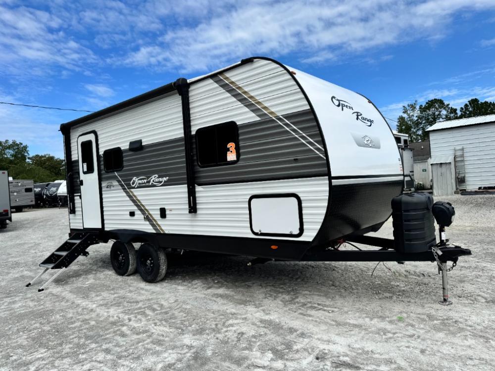 2025 Highland Ridge Open Range Conventional travel trailer 20FBS