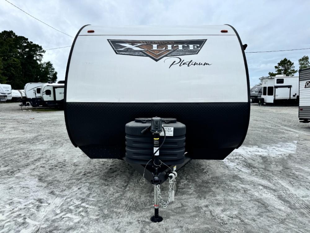 2024 Forest River Wildwood X-Lite travel trailer 28VBXL