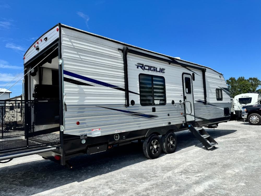 2022 Forest River Vengeance Rogue toy hauler 26VKS