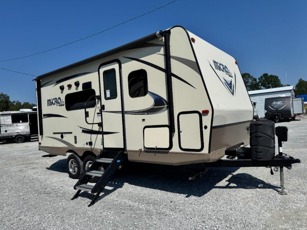 2017 Flagstaff Micro Lite 21DS Travel Trailer