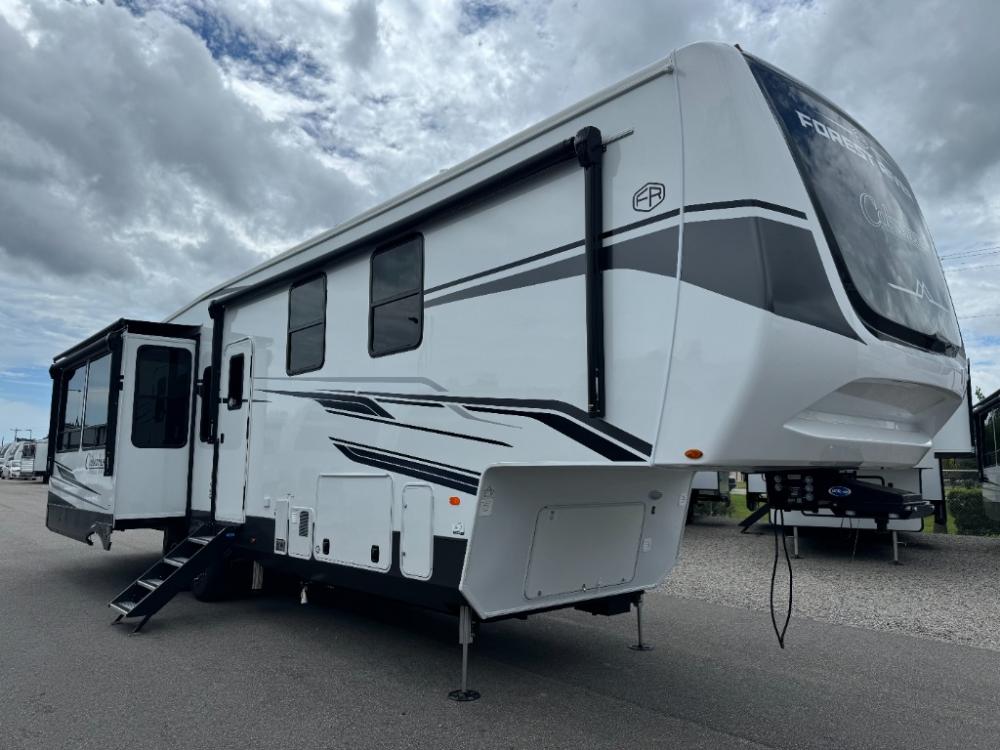 2026 Palomino Columbus fifth wheel 383RLH