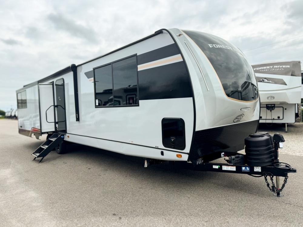 Brand New 2026 Forest River Vibe travel trailer 3400XL