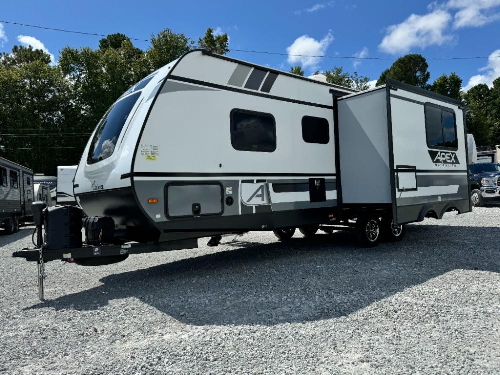 2022 Coachmen Apex Ultra-Lite travel trailer 256BHS