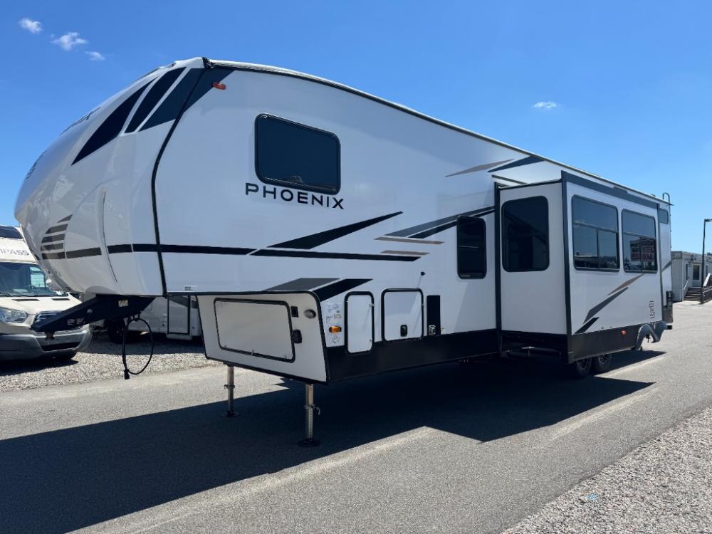 Brand New 2026 Shasta RVs Phoenix fifth wheel 381DBL