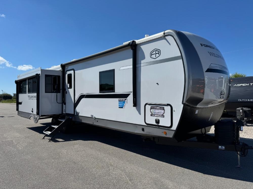 Brand New 2026 Forest River Wildwood Heritage Glen travel trailer 308RL