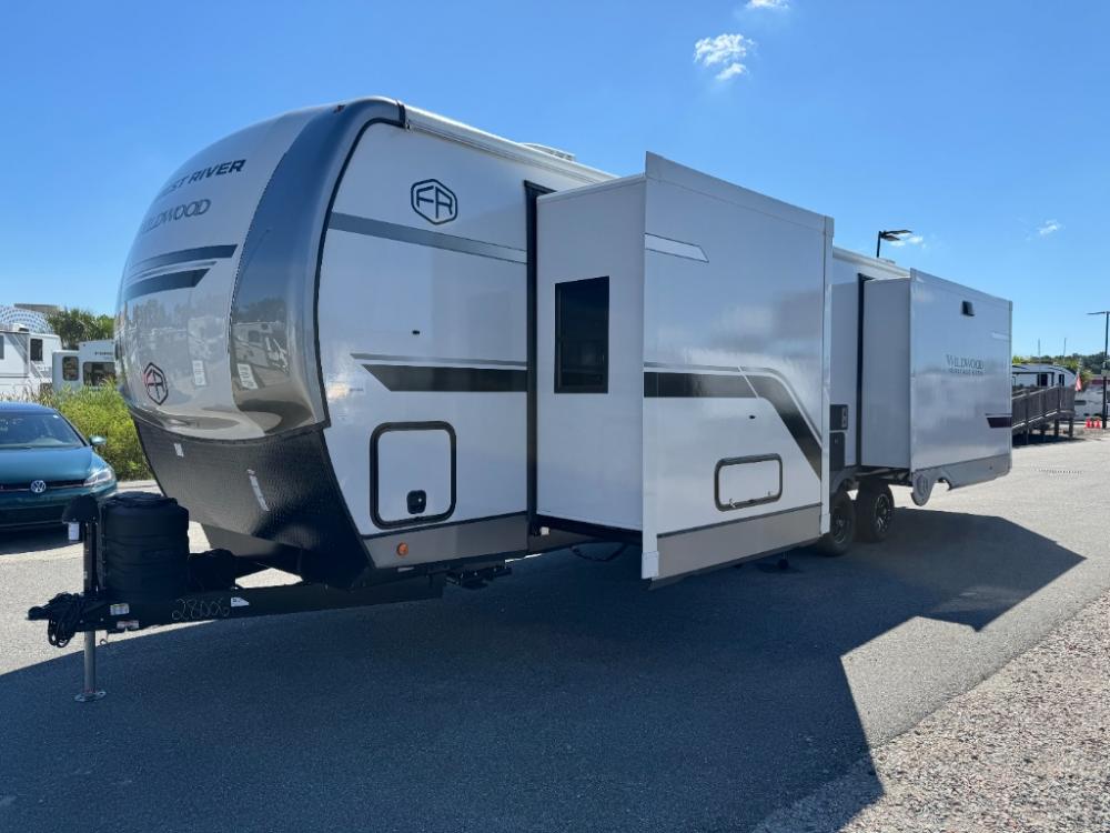 Brand New 2026 Forest River Wildwood Heritage Glen travel trailer 308RL