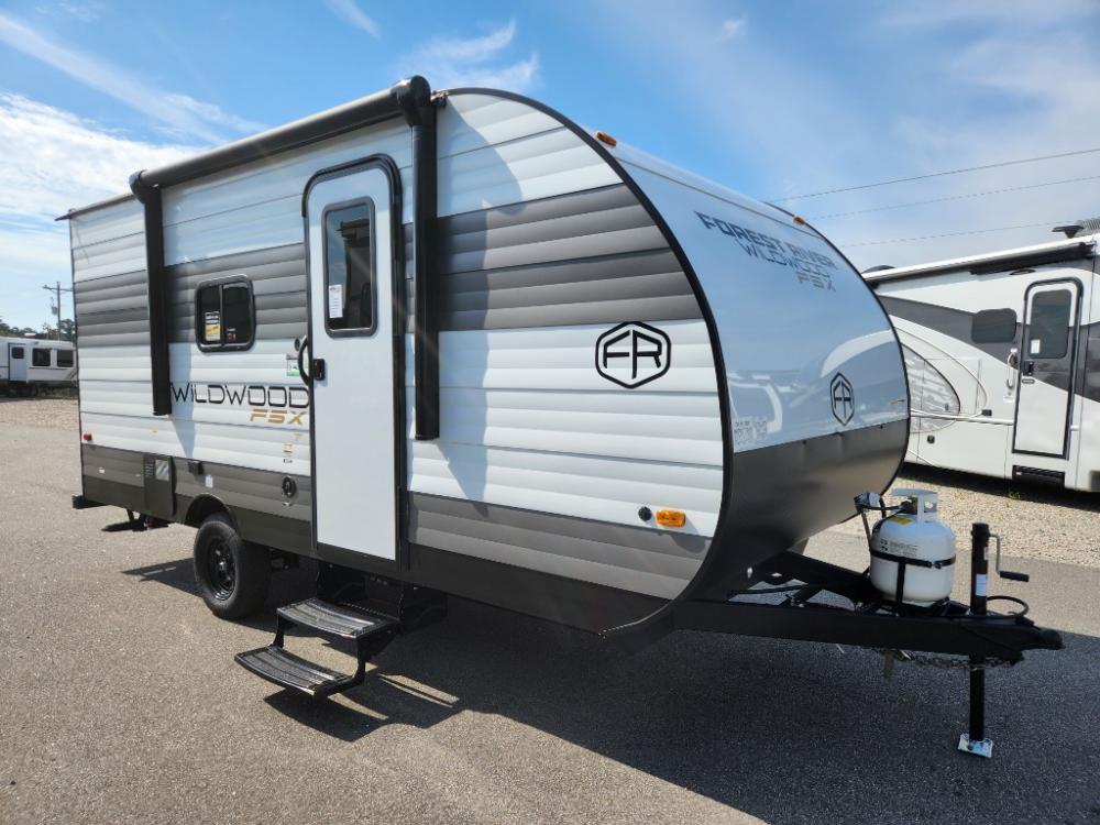 2025 Forest River Wildwood FSX Limited Edition travel trailer 174BHLE - 30amp, 13.5K BTU roof mounted AC!