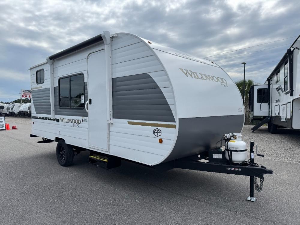 Brand New 2026 Forest River Wildwood FSX Limited Edition Value travel trailer 174DBLE